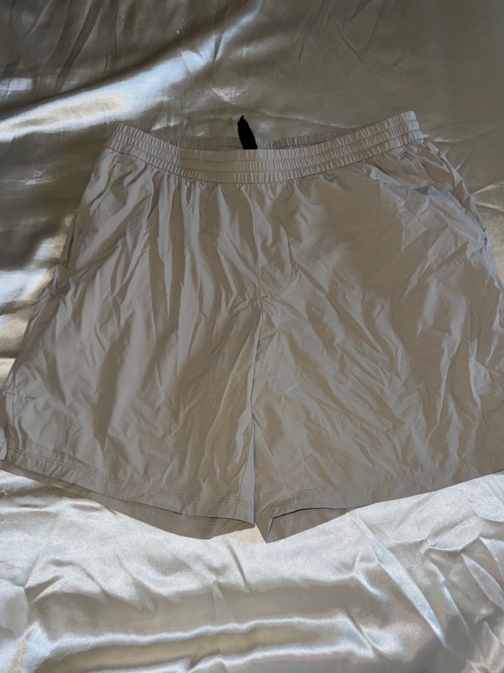 GAP Men's Light Gray Athletic Elastic-Waist Shorts